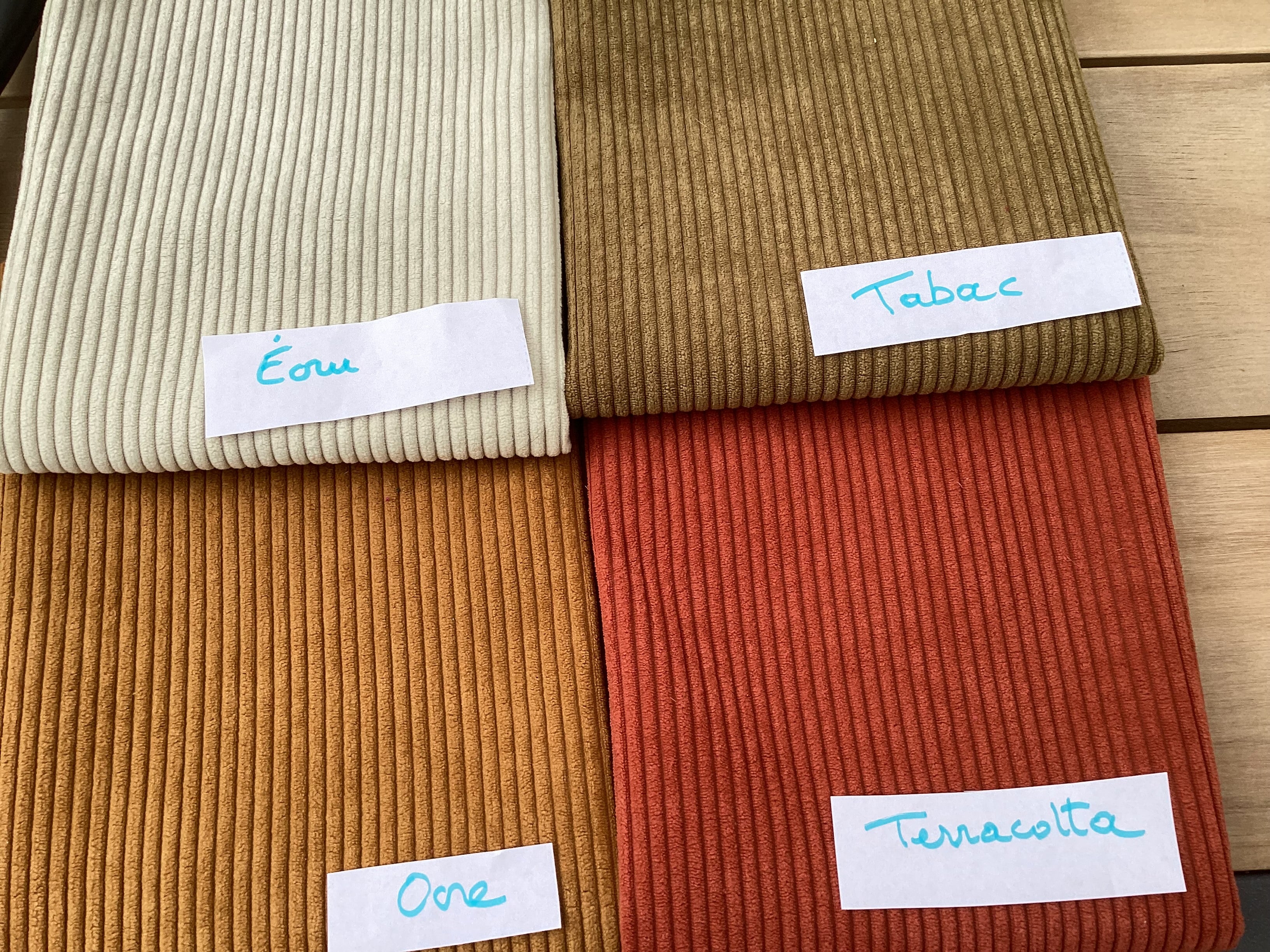 Tissu velours d’ameublement côtelé