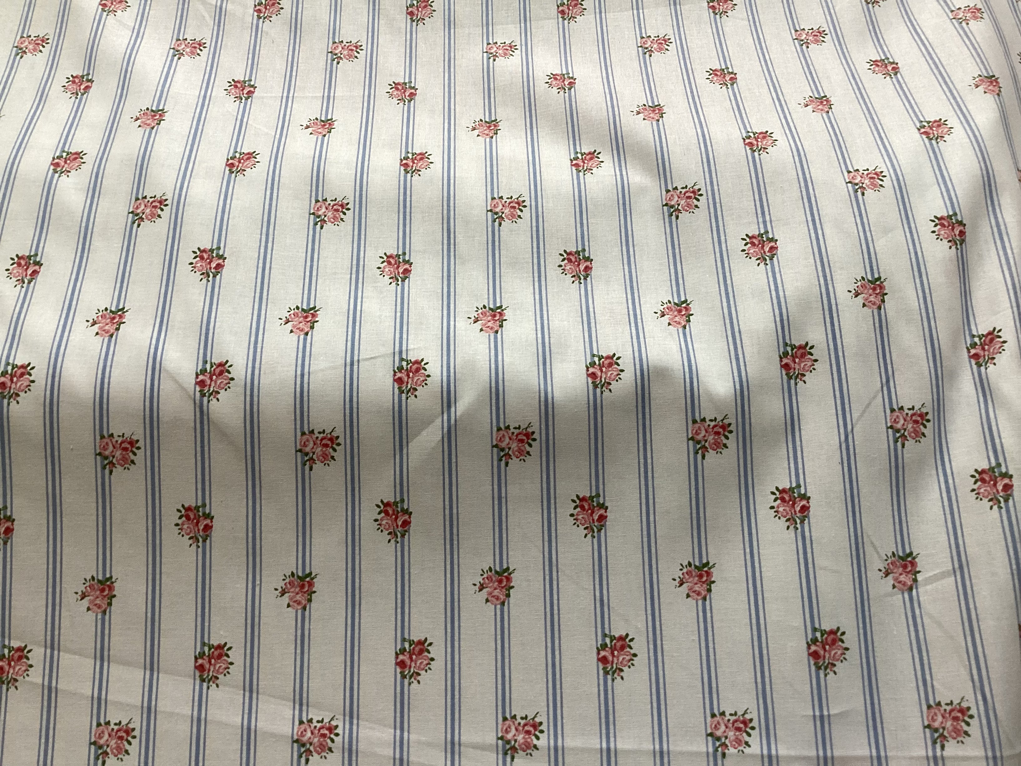 Tissu coton imprimé au mètre – 145 cm de large