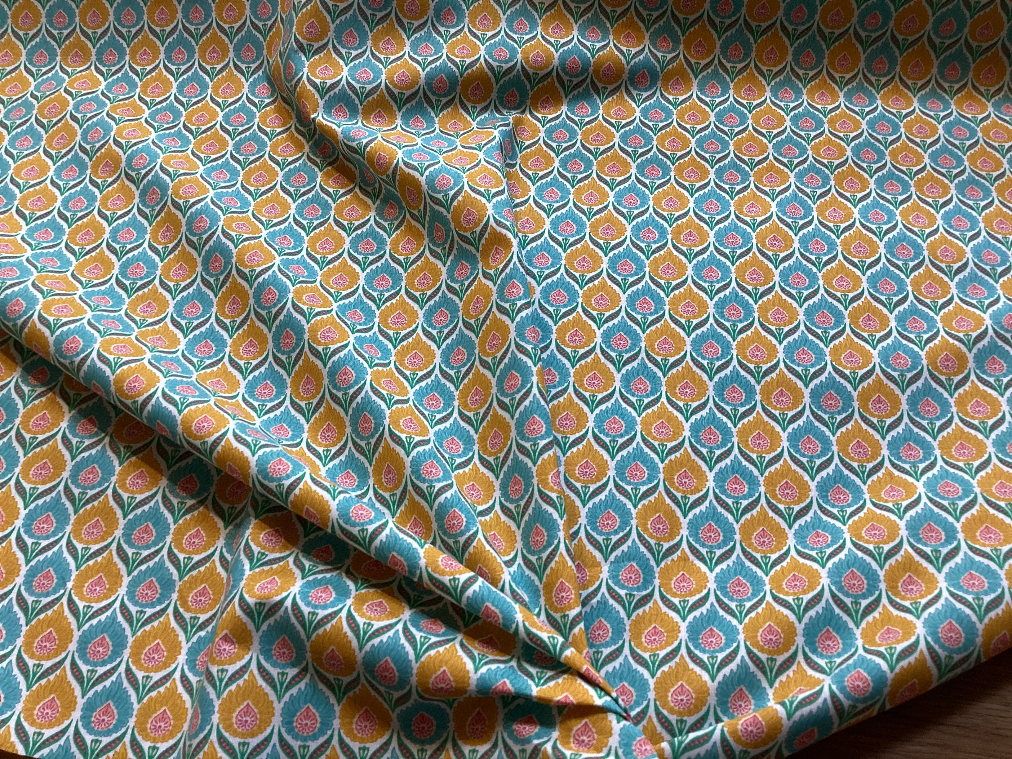 Tissu coton imprimé au mètre – 145 cm de large