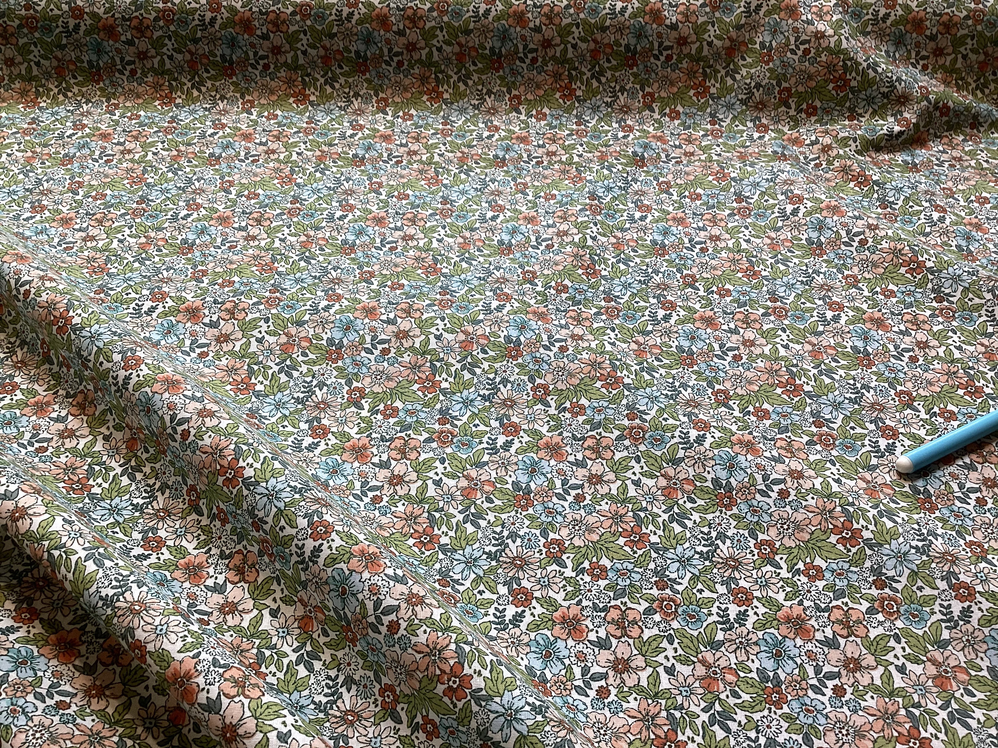 Tissu coton imprimé au mètre – 145 cm de large